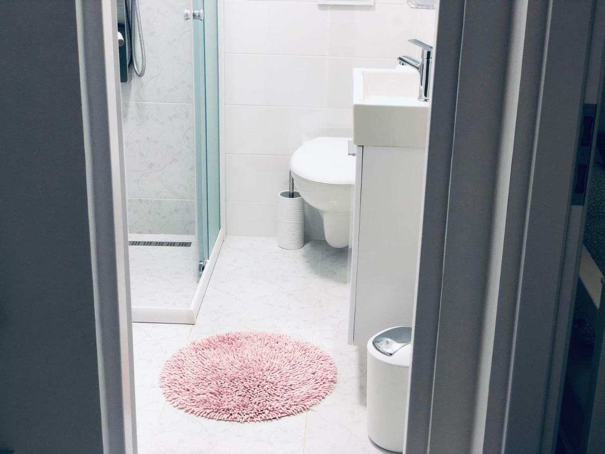 Apartman Kristina - Self Check In & Check Out Otočac Zewnętrze zdjęcie